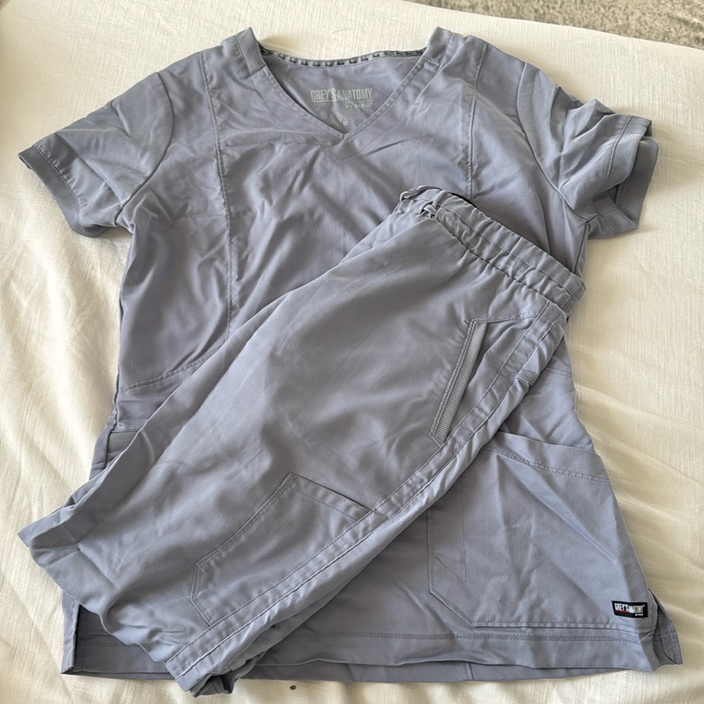 Greys anatomy jogger scrub set